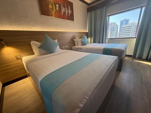 Strand Hotel